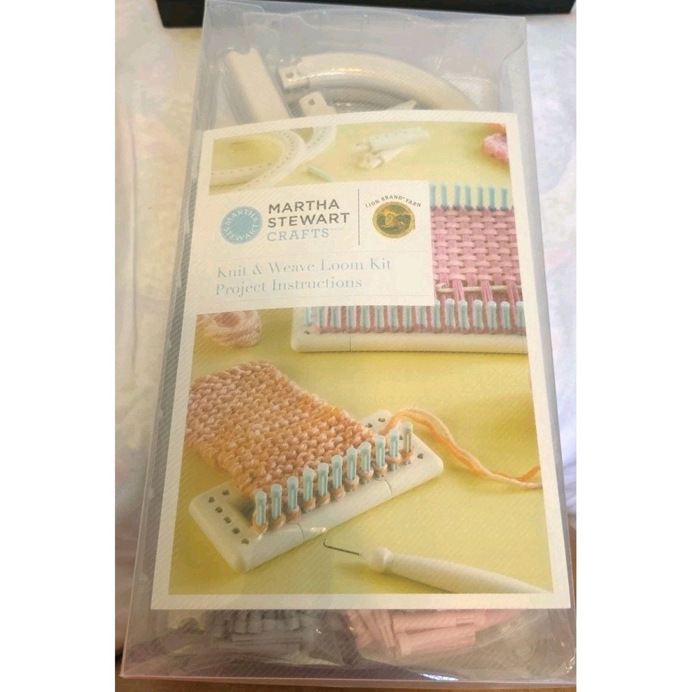 New Martha Stewart Crafts Knit‎ and Weave Loom Kit w/Instructions